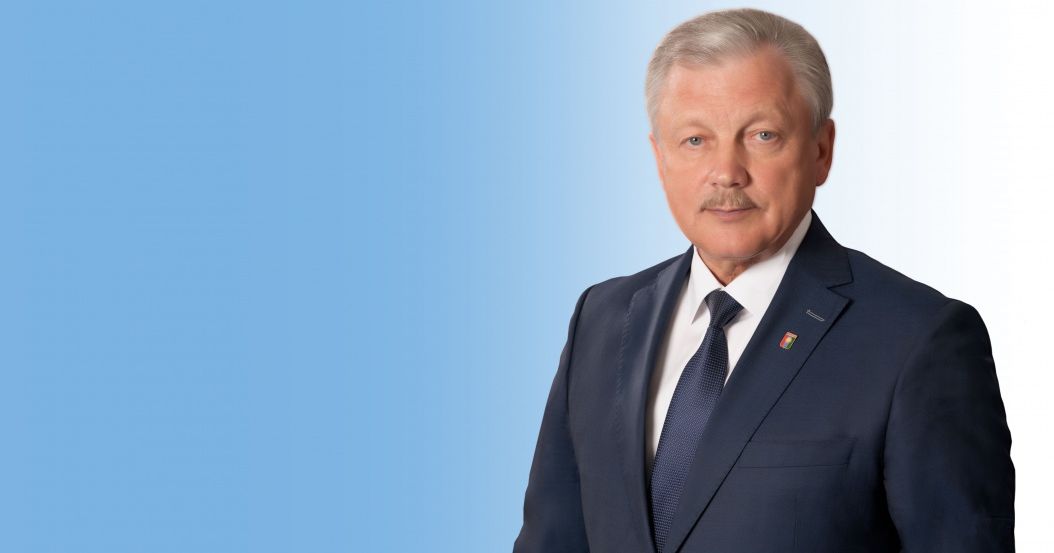 Мэр Братска поздравляет энергетиков с профессиональным праздником