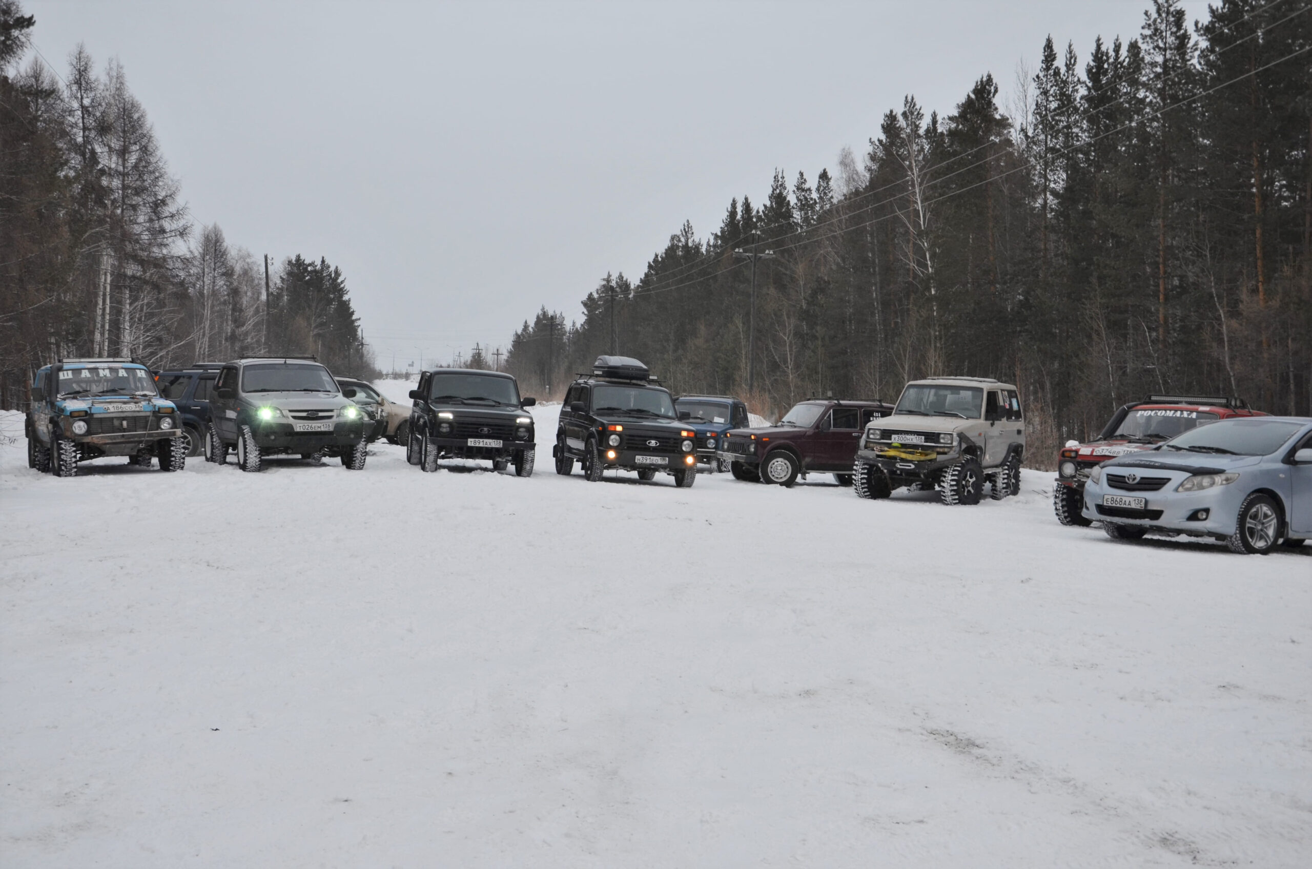 Соревнования по джип-стпринту среди внедорожников прошли в Братске