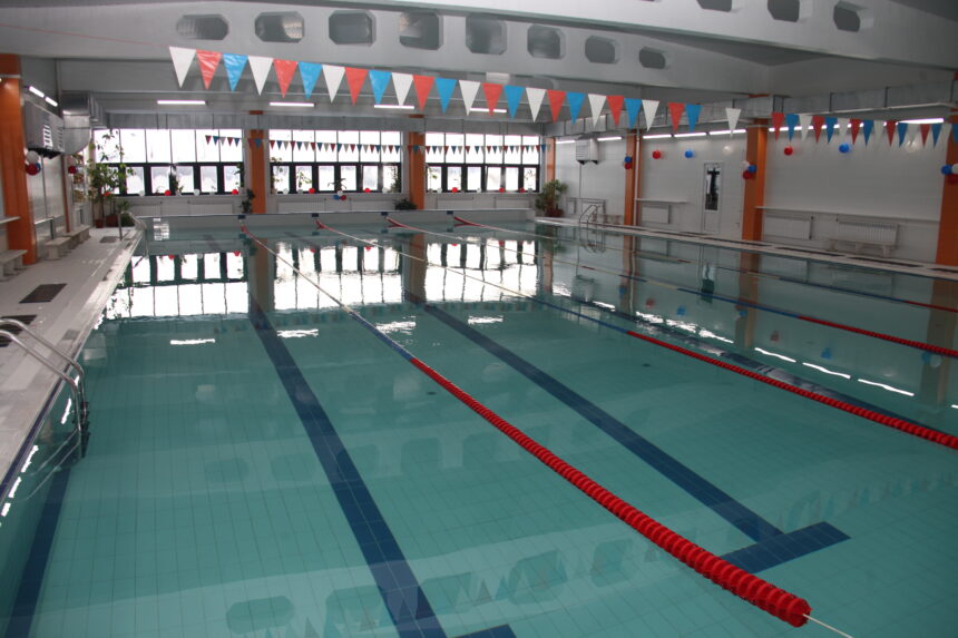 Тренировки по плаванию возобновили в СК "Олимпия" в Братске после капремонта бассейна