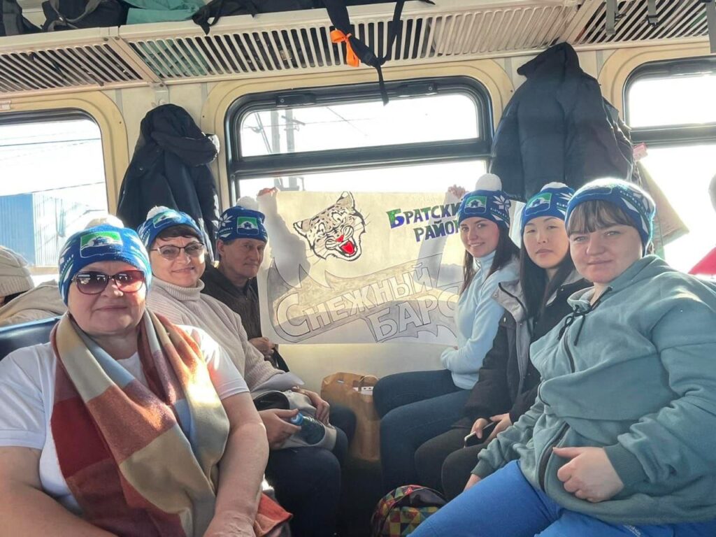 Педагоги Братского района совершили ледовый переход через озеро Байкал