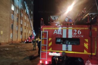 Двое мужчин погибли на пожаре в Братске из-за короткого замыкания