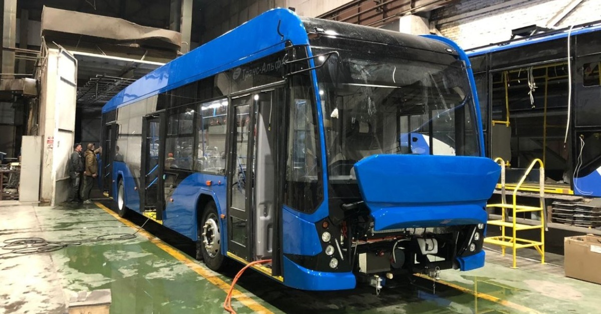 Еще два троллейбуса «Авангард» и два автобуса ПАЗ прибыли в Братск из Вологды