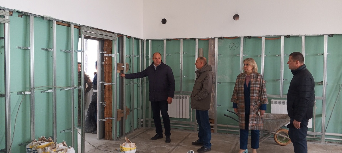Осмотр строительства в процессе специалистами.