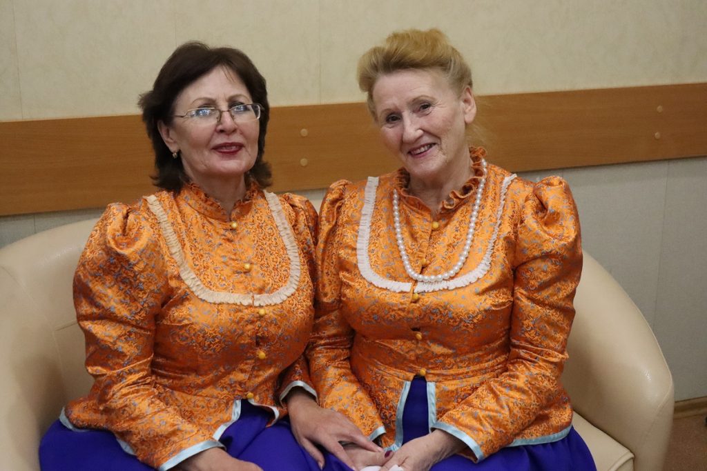4 ноября в Братске состоялись фестиваль самодеятельных коллективов, праздничные концерты и ярмарка мастеров