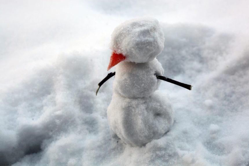 50 тысяч кубометров снега изготовили для трасс на горе Пихтовой в Братска: сезон открыт