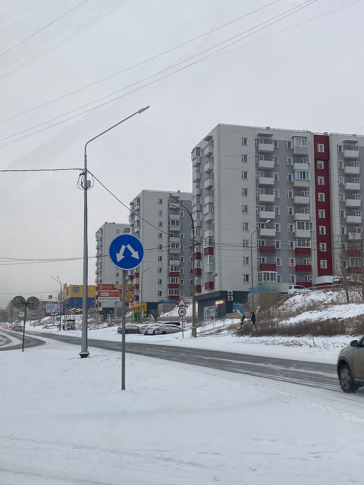 Братск становится ярче: 24 новых светильника освещают улицу Мира