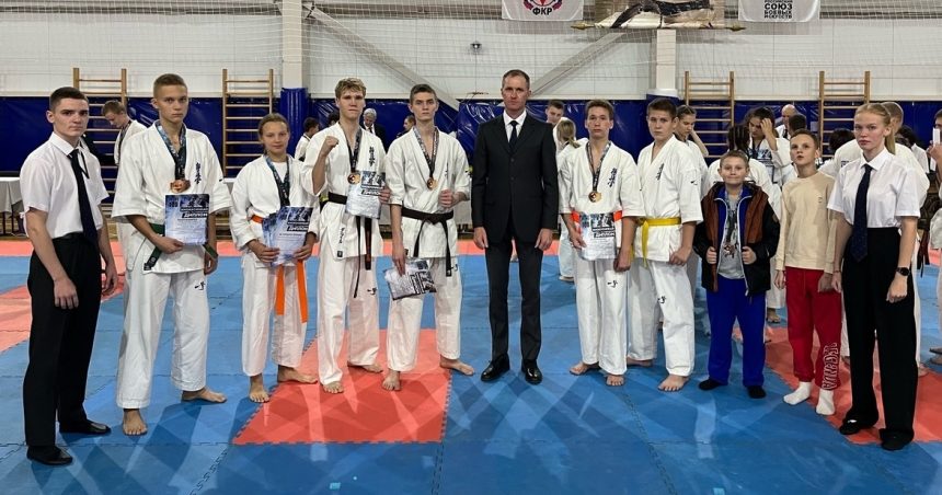 7 золотых медалей завоевали братчане на Первенстве и Чемпионате по киокусинкай-каратэ