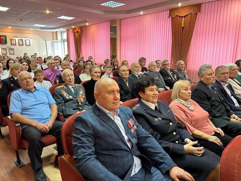 Благодарность и признание: мэр Братска обратился к защитникам правопорядка