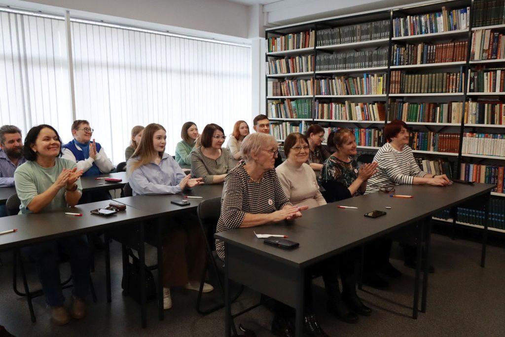 Более 1,3 млн человек писали "Тотальный диктант": из них 224 братчанина