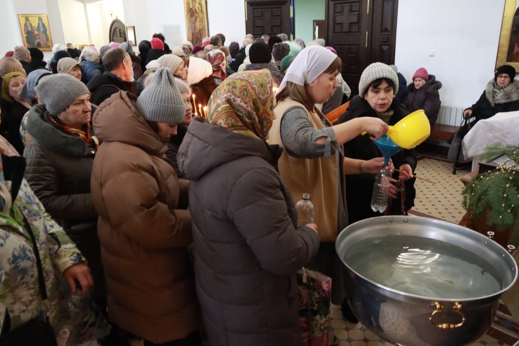 Более 1500 человек поучаствовали в Крещенских мероприятиях 19 января