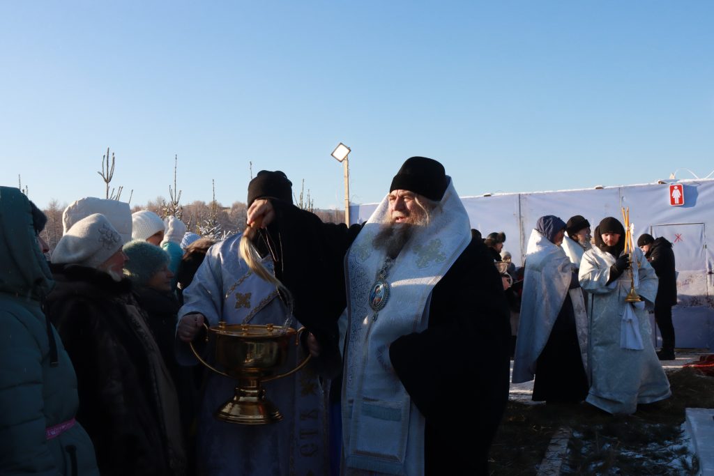 Более 1500 человек поучаствовали в Крещенских мероприятиях 19 января