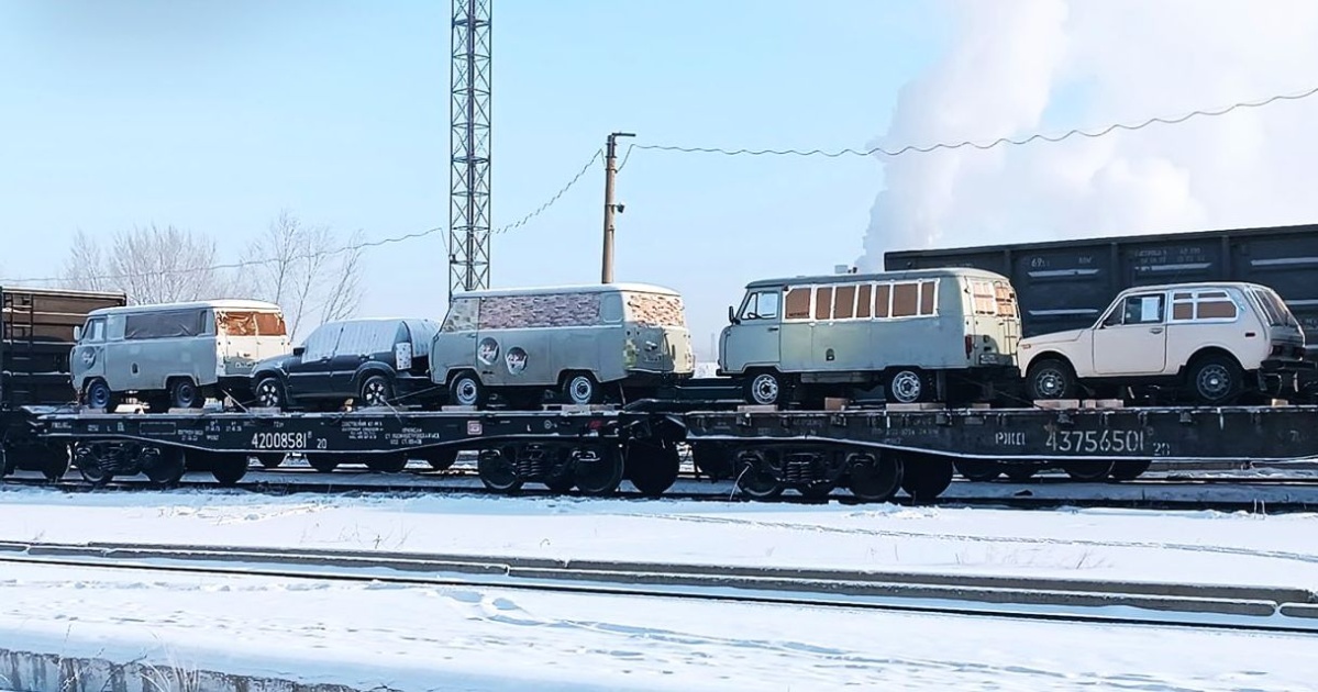 Bratsk Uchastvuet V Otpravke Avtomobiley Na Donbass