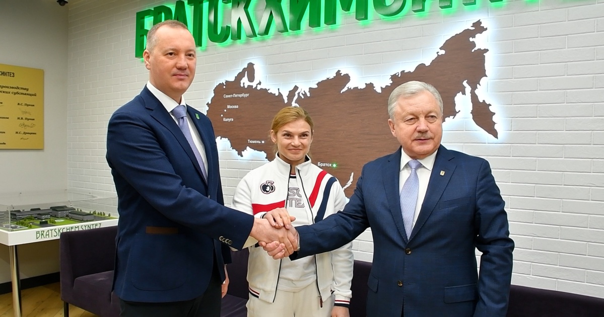 Братскхимсинтез продлил именную стипендию прославленной братской дзюдоистке