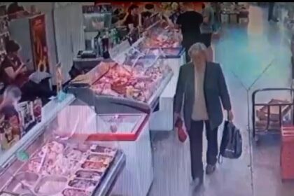 Братские полицейские ищут пенсионерку, расплатившуюся чужой картой