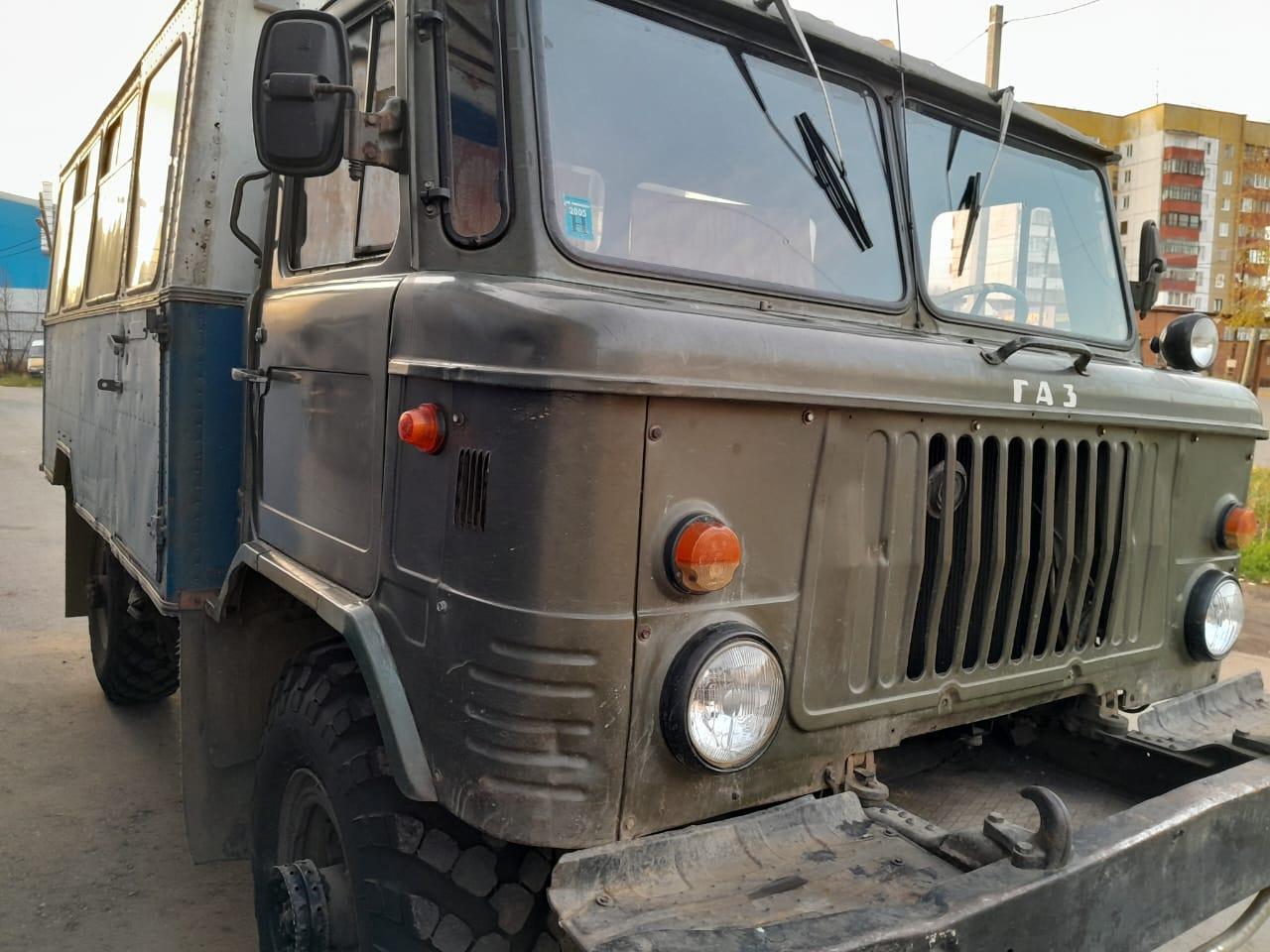 Два автомобиля передала мэрия Братского района в зону СВО