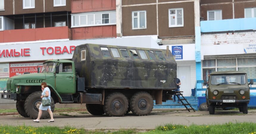 Два автомобиля - «Урал» и УАЗ отправят в зону СВО из Братска