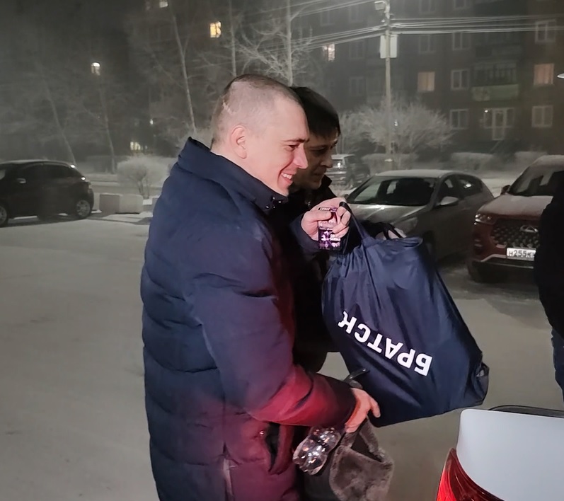Еще одна группа добровольцев из Братска отправилась сегодня в зону СВО