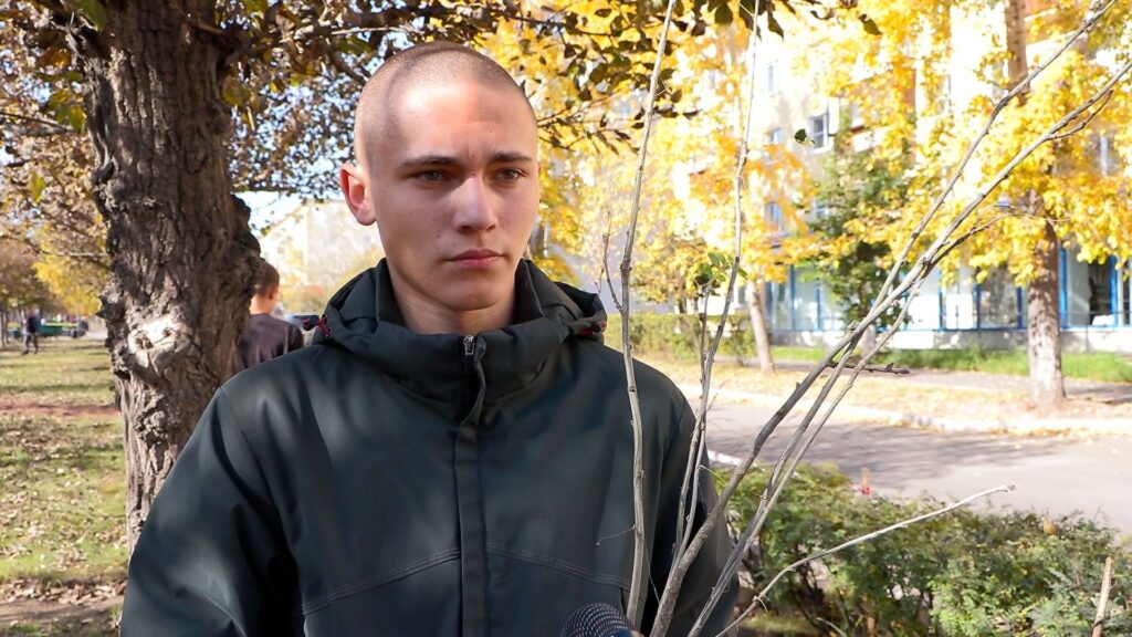 Масштабное озеленение идет на улице Кирова в Братске