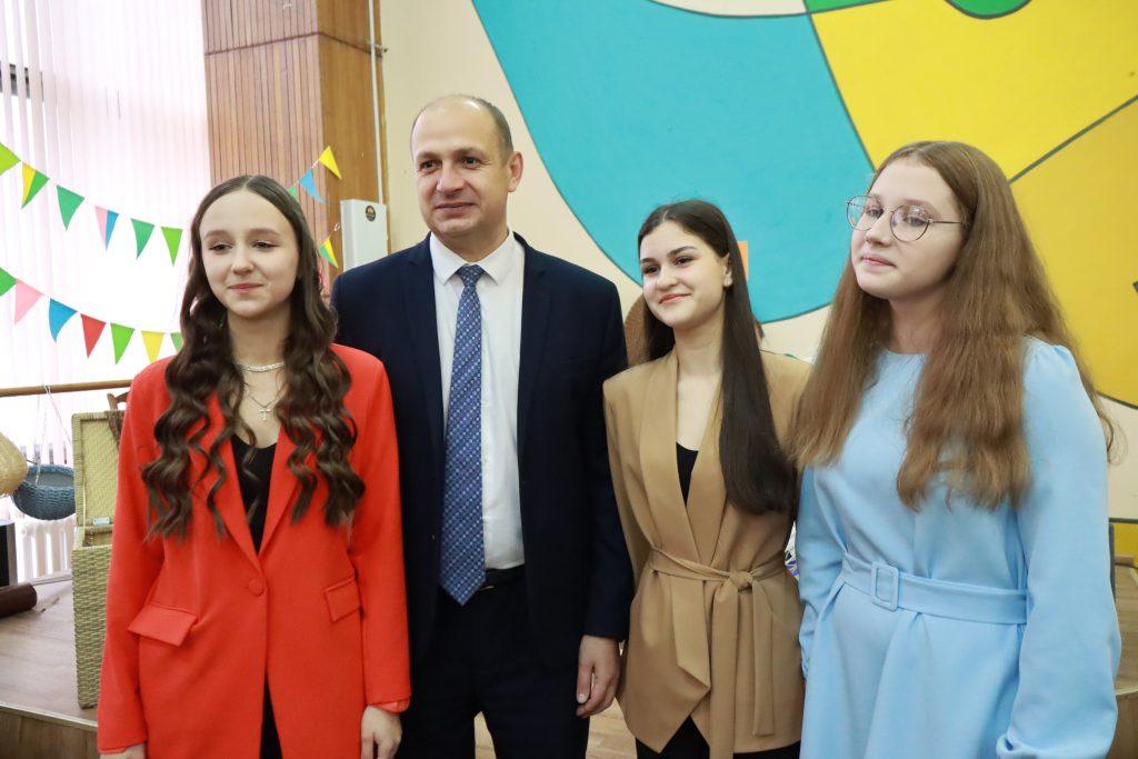 Мастера разных техник рассказали про свои увлечения в Братске