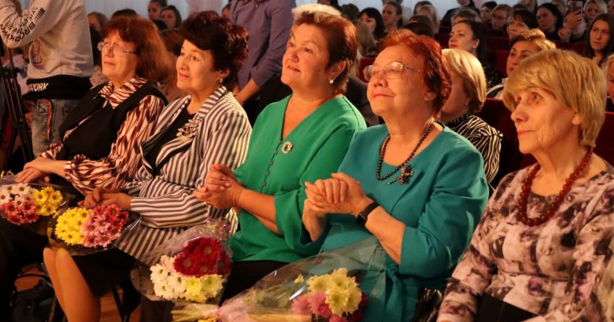 Молодые педагоги Братска сошлись с опытными наставниками в «Педагогическом баттле»