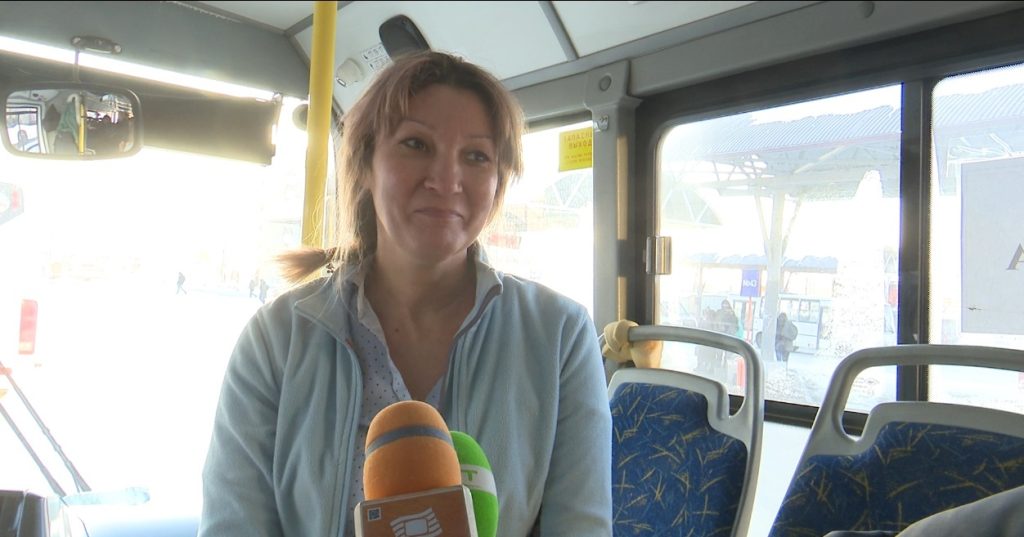 На одном из автобусных рейсов в Братске теперь работает первая женщина-водитель