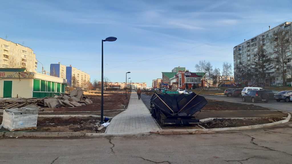 На улице Крупской в Братске смонтировали опоры освещения