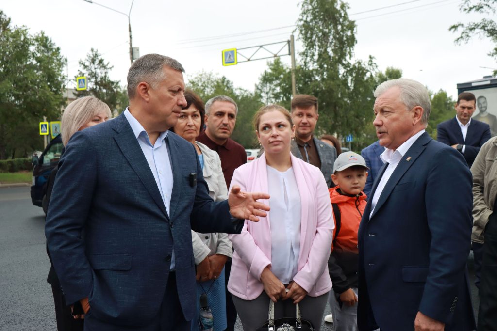 На улице Мира в Братске практически полностью заменили асфальт