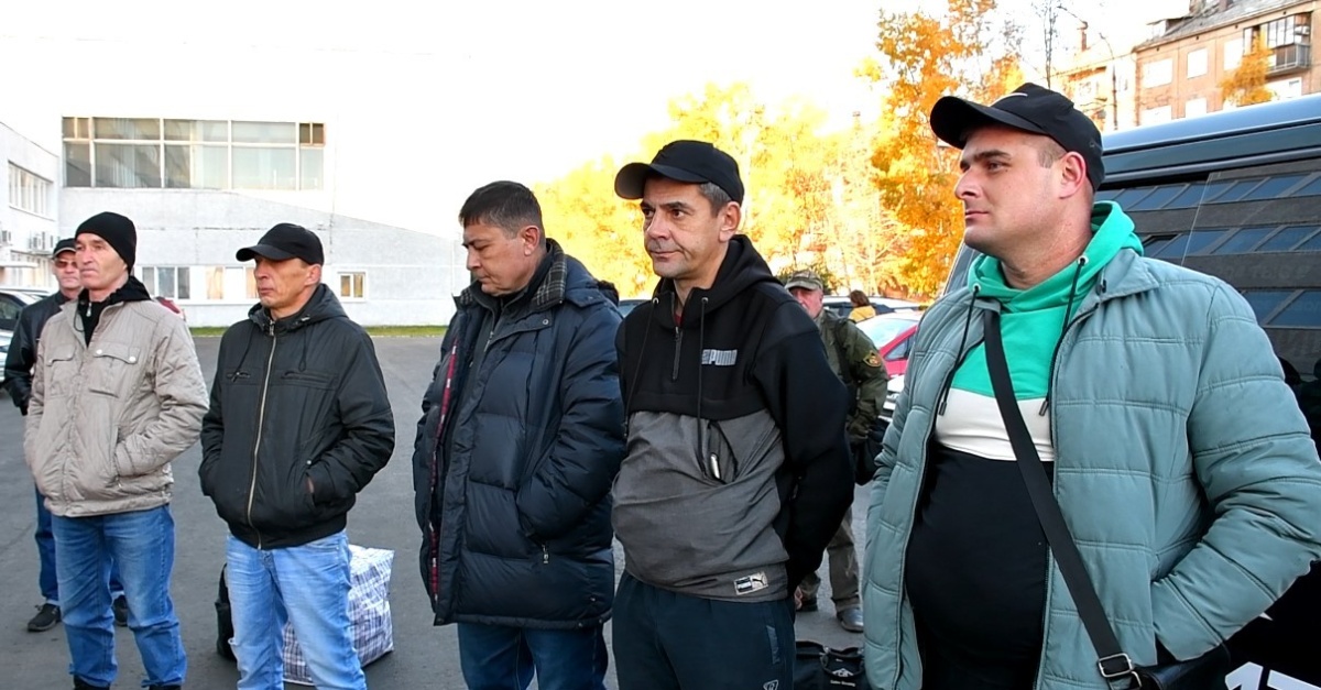 Новая группа братских контрактников отправилась на военную службу