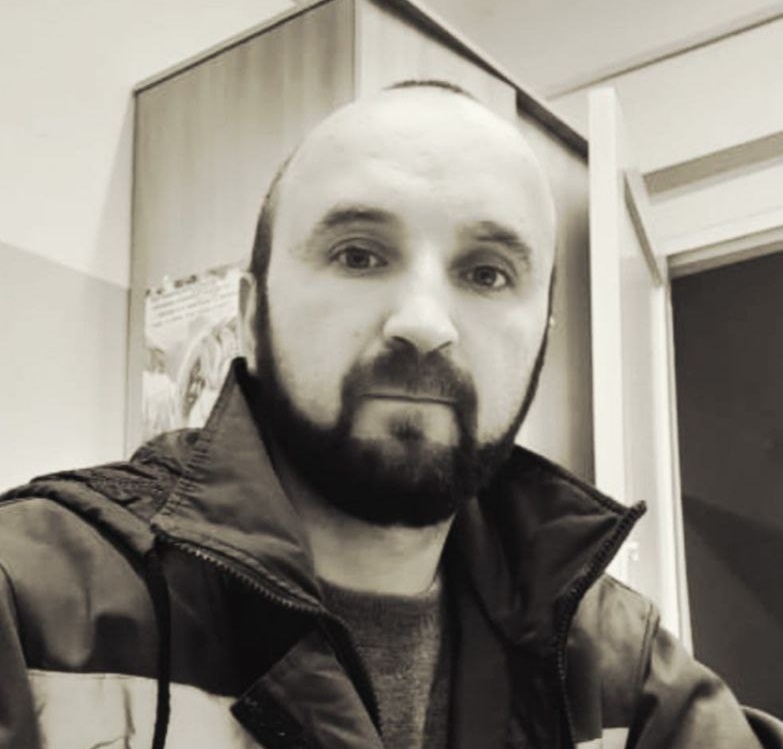 Он был ответственным и отзывчивым. Минздрав рассказал о фельдшере, которого зарезали в Приангарье