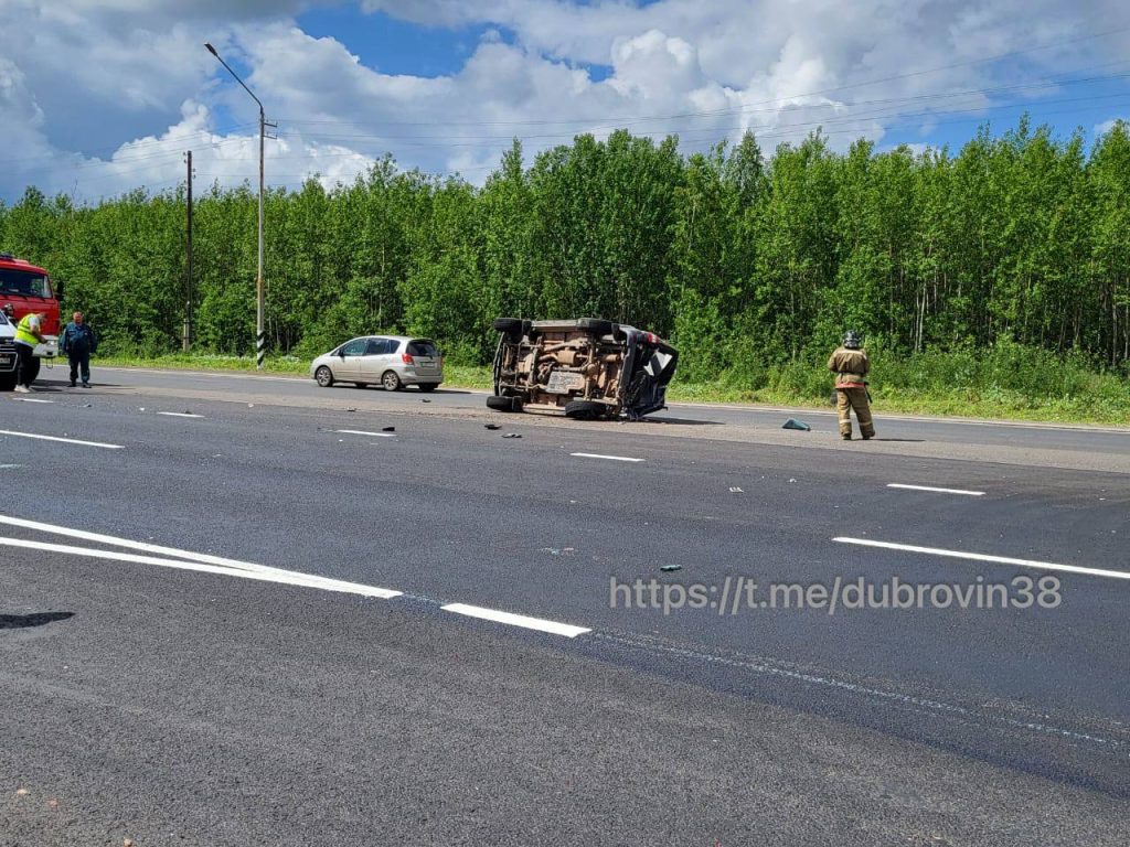 Мэр Братска сообщил о ДТП на трассе "Вилюй": автобус с 30 пассажирами столкнулся с УАЗом