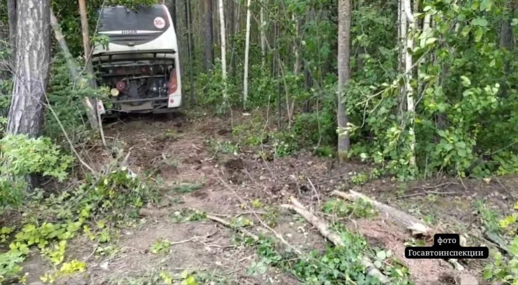 Прокуратура и СК Братска начали проверки по факту ДТП с пятью пострадавшими на трассе "Вилюй"