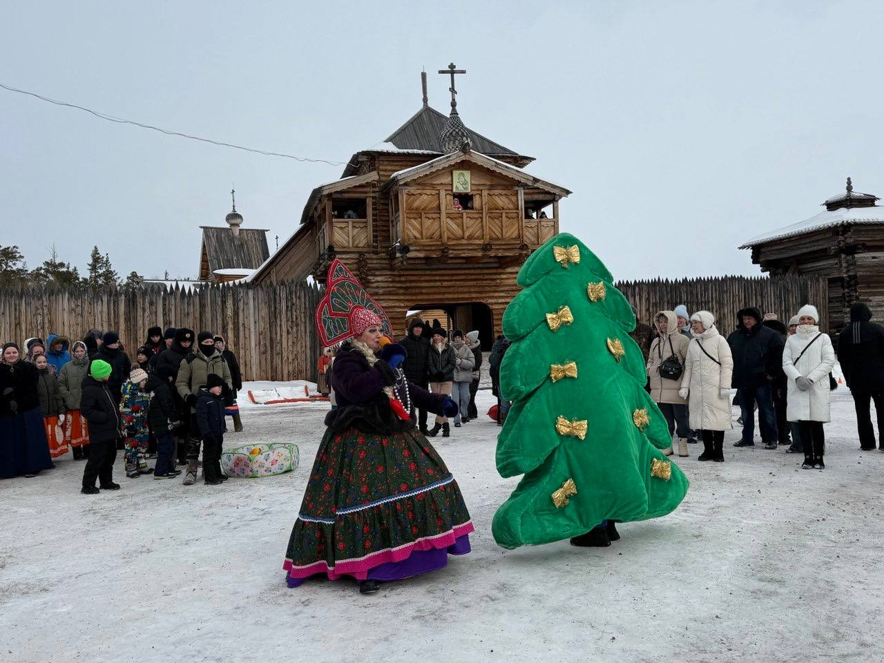 Зимний праздник в русском деревенском музее-заповеднике.