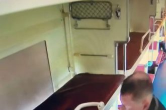 Полиция Братска ищет похитителя мобильного телефона в поезде