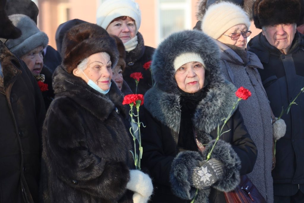 Праздничный митинг, посвященный Дню города, состоялся у памятника первостроителям в Братске