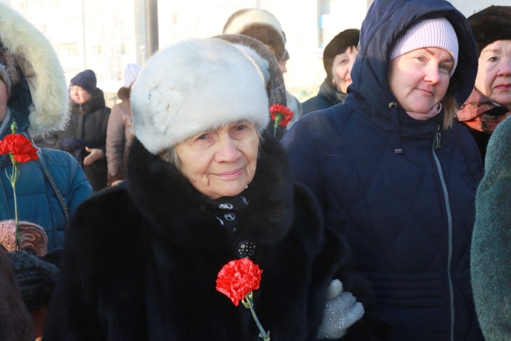 Праздничный митинг, посвященный Дню города, состоялся у памятника первостроителям в Братске