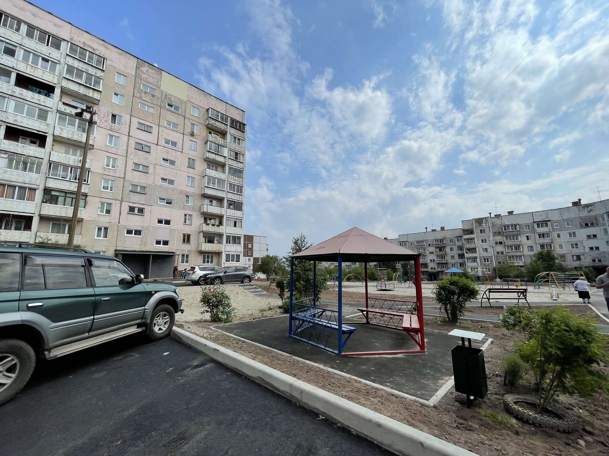 Пять дворов Братска из тех, что благоустраивают в этом году, уже готовят к приемке