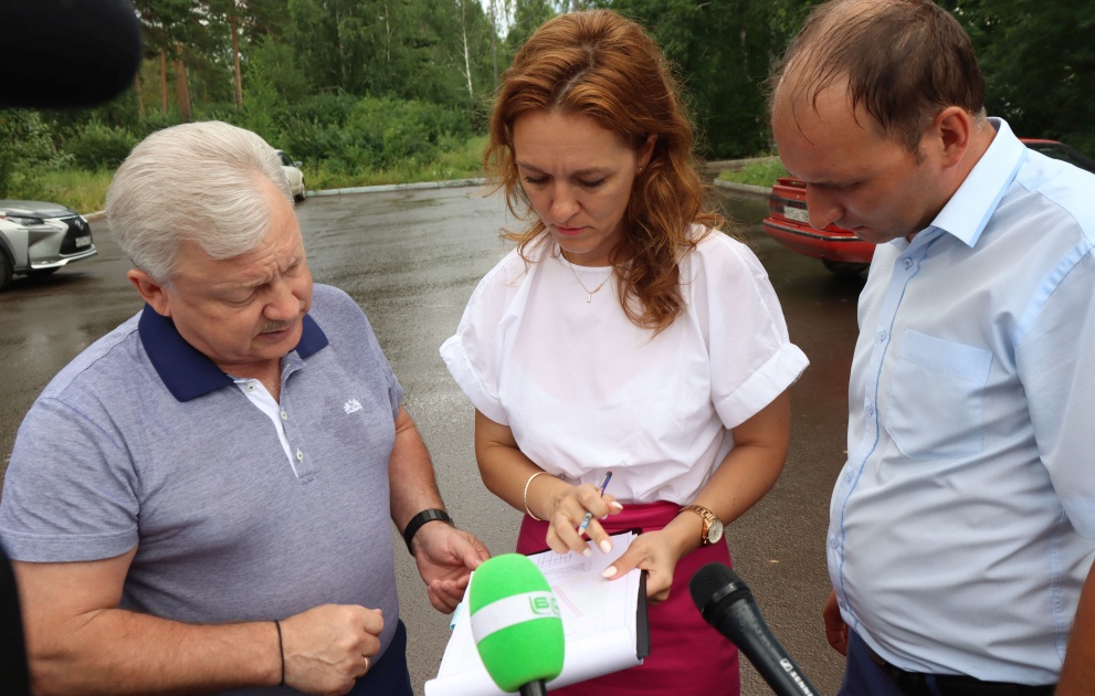 Ремонт проездов к социальным учреждениям продолжается в Братске