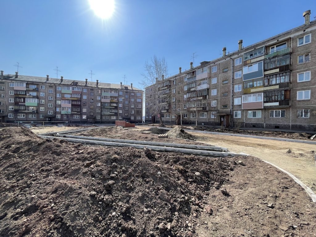 Семь дворов благоустроят в Братске в 2024 году