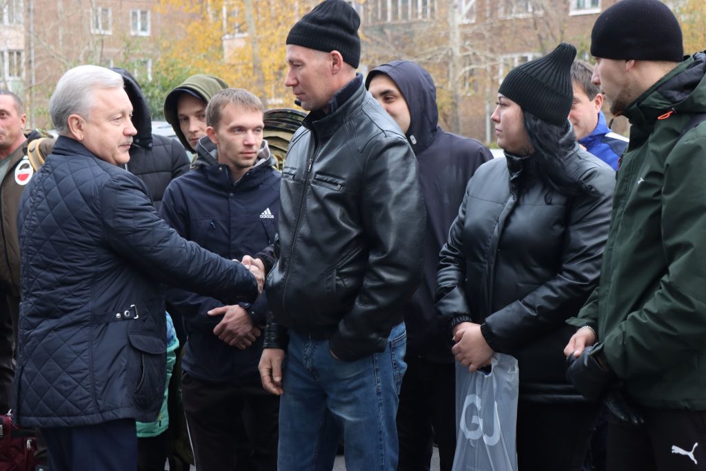 Семеро братских добровольцев отправились на сборный пункт в Шелехов