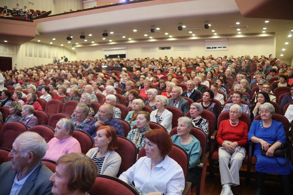 Сергей Серебренников поздравил комсомольцев со 105-летием ВЛКСМ