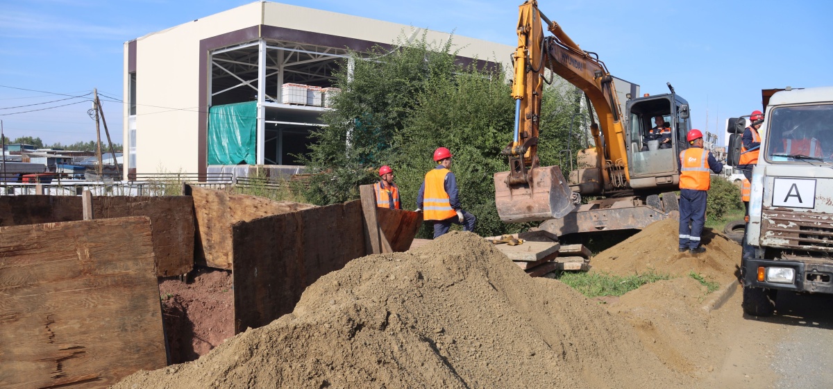 Сети водоснабжения реконструируют на перекрестке улиц Южной - Ленина в Братске
