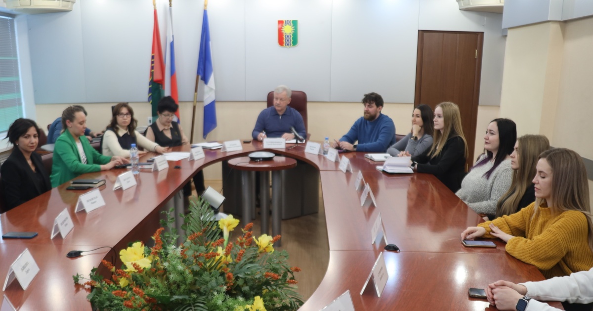 Sovet Molodezhi Iz 18 Bratchan Rasskazal Kak Oni Planiruyut Razvivat Bratsk