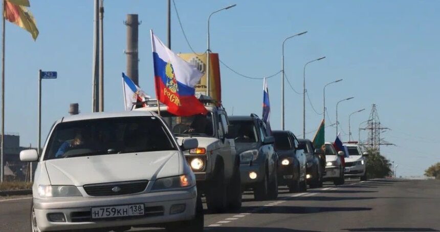 Участники автопробега возложили к мемориалам воинской славы цветы в Братске