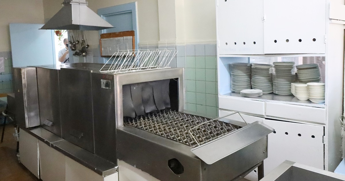 В 19 школах Братска установили новое оборудование пищеблоков на 9,6 млн рублей