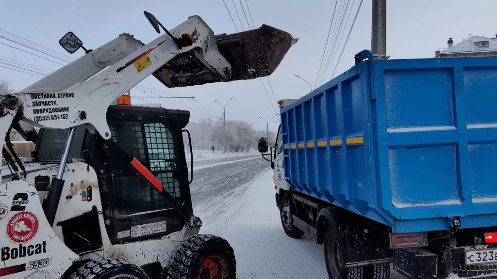 В Братске более 21 000 куб снега вывезли на полигоны с начала зимы