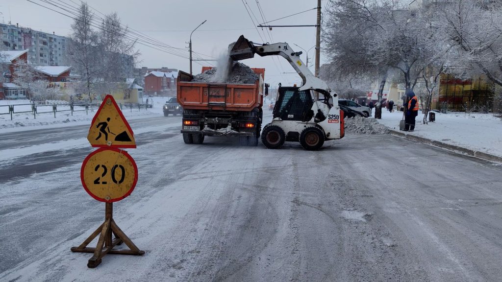 В Братске более 21 000 куб снега вывезли на полигоны с начала зимы