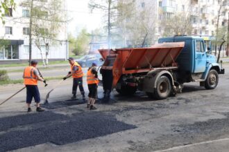 В Братске к 30 мая дорожники привели в порядок более 10 тыс. кв. м. поврежденных участков дороги