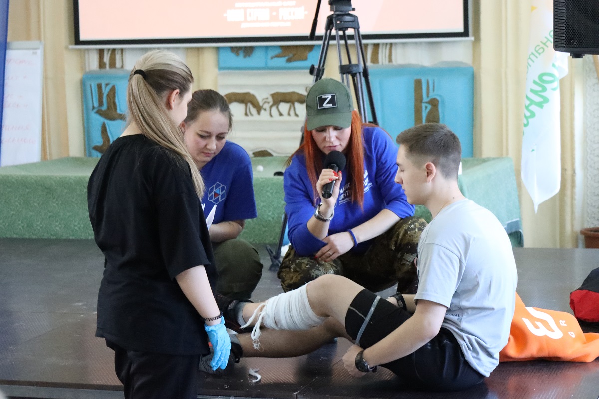 В Братске прошел городской слет школьных активистов и участников РДДМ «Движение Первых» «Моя страна - Россия»
