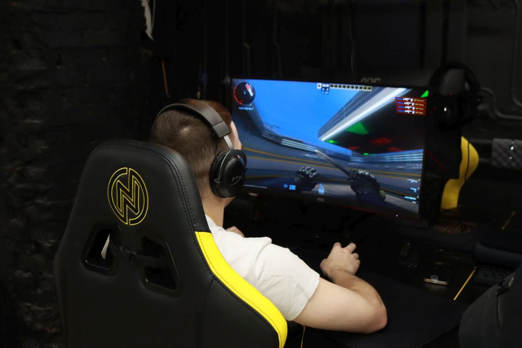 В Братске прошел первый масштабный турнир по киберспорту "Counter-Strike 2"