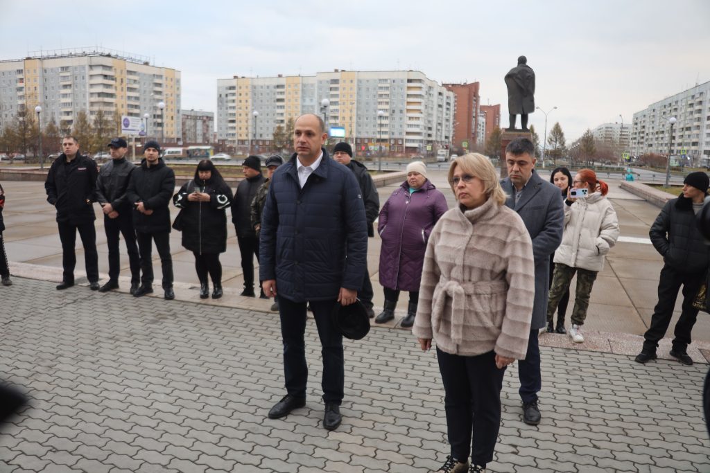 В Братске прошли торжественные проводы добровольцев на военную службу